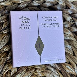 NWT Charlotte Tillbury Eyeshadow Pallet quad Pillow Talk Luxury Pallet